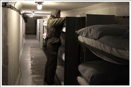 JOCHEN SCHWEIZER Geschenkgutschein: Übernachtung im Bunker-Hotel bei Ilmenau für 2