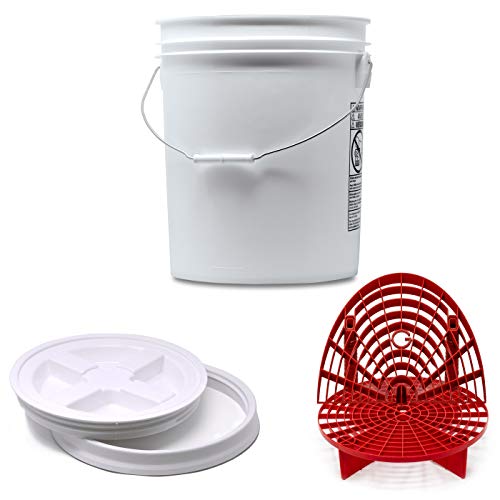 Detailmate professionelles Wasch Eimer Set: Magic Bucket Wascheimer 5 GAL (ca. 20 Liter), Gamma Seal Eimerdeckel weiß, GritGuard Schmutz Einsatz rot, GritGuard Washboard rot