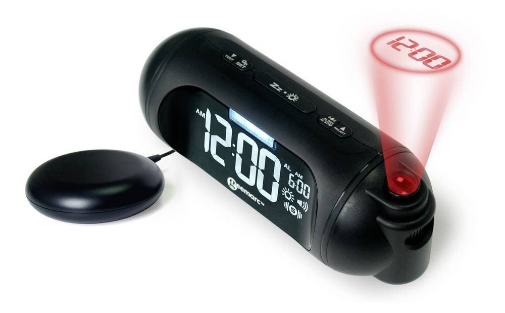 Geemarc Wake 'N' Shake Spot - Projektionswecker mit 95dB lautem Alarm, Vibrationskissen und Wiederholungsklingel für Langschläfer und Taube - USB-Ladegerät - Version DE