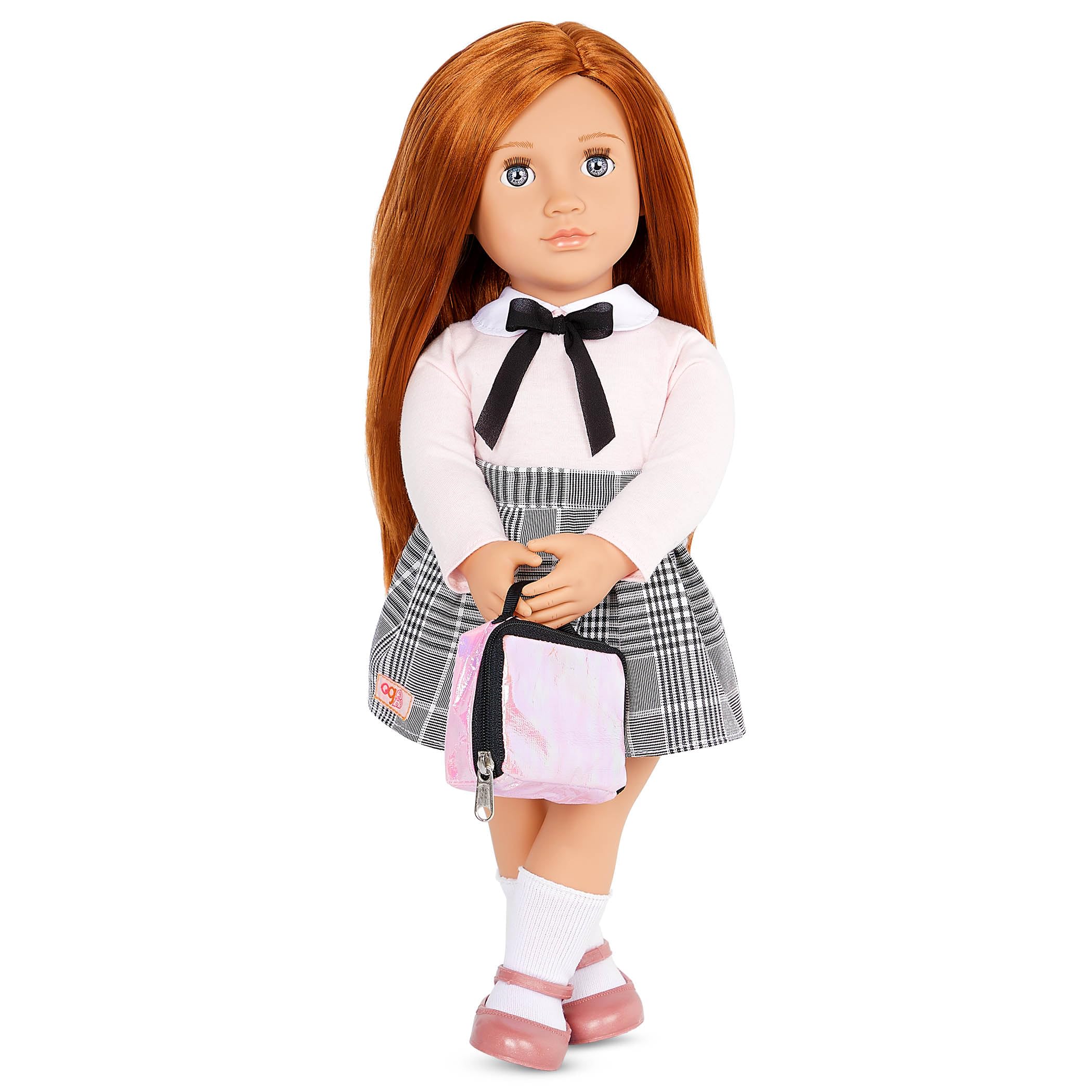 Our Generation Schülerin Puppe Carly - Bewegliche 46 cm Puppe mit Kleidung und Zubehör - rosa Pullover, Rock und Kniestrümpfe- Spielzeug ab 3 Jahren