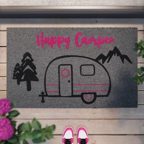 Happy Camper – Stylische Kokos-Fußmatte von WECONhome für jeden Eingang (60 x 90 cm, hellgrau)