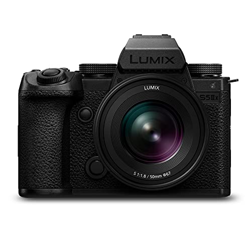 Panasonic LUMIX DC-S5M2XCE Spiegellose Vollformatkamera mit LUMIX S 50mm F1.8 Objektiv, 4K 60p & 6K 30p unbegrenzte Aufnahme, Flip Screen, WLAN, Hybrid-Phasen-AF, Active is, DMW-BLK22 Akku, Schwarz