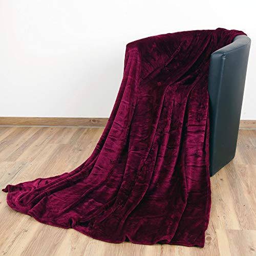 Bestlivings Kuscheldecke Wohndecke Celina - hochwertige Flauschige Decke, 220 x 240 cm - Aubergine