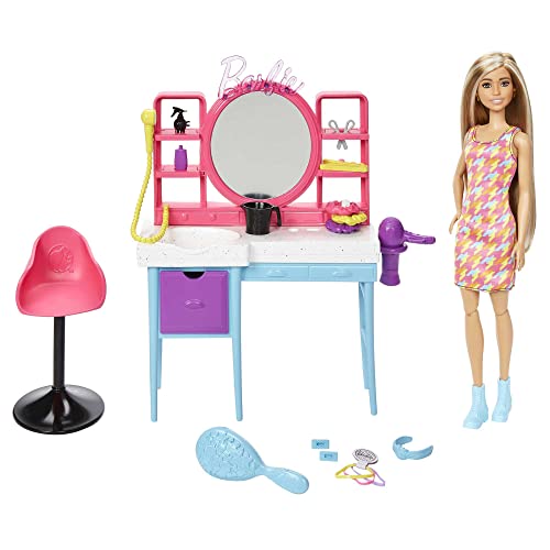 Barbie HKV00 - Barbie Totally Hair Spielset Friseursalon und Puppe, lange Haare mit Farbwechseleffekt, Kleid mit Rapportmuster, 15 Styling-Accessoires, Barbie Set, Spielzeug für Kinder ab 3 Jahren