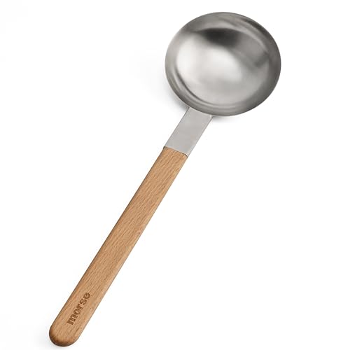 Morsø Vulcano Spoon – Wok-Besteck aus Edelstahl und Holz, Wok-Löffel zum Kochen und Servieren, Schöpf-Löffel mit langem Stiel, im skandinavischen Design, 40 cm lang