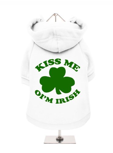 "St. Patrick: Kiss me OIM Irish" UrbanPup Hunde Sweatshirt (weiß/grün)