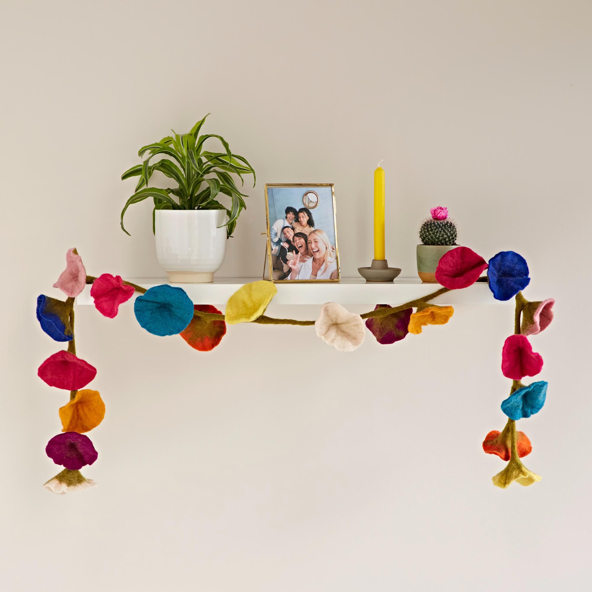 Handcrafted Felt Flower Garland | Multicoloured | 160cm Long with 20 Flowers | Hand Felted Hanging Decoration | Garden Garlands and Bunting Alternative | Mantelpiece Display