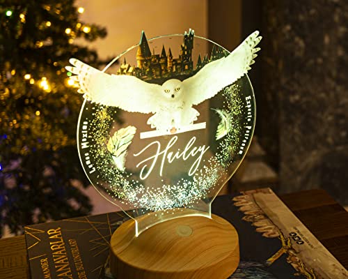 Geschenkelampe Hedwig Eule Nachtlicht Personalisiert mit Namen Nachttischlampe Geschenke für Junge Erwachsene Mädchen (Namen personalisiert)
