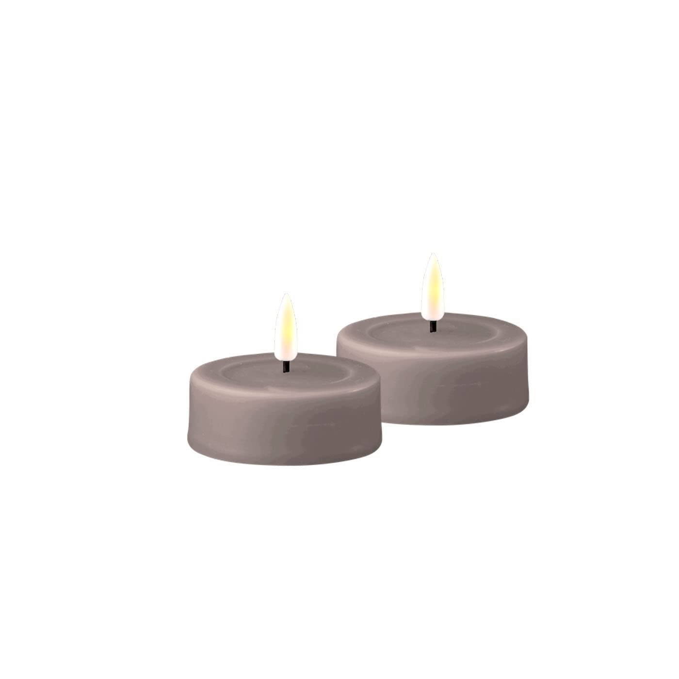 ReWu LED Kerze Deluxe Homeart, Indoor LED-Kerze mit realistischer Flamme auf einem Echtwachsspiegel, warmweißes Licht - Grau Großes Teelicht