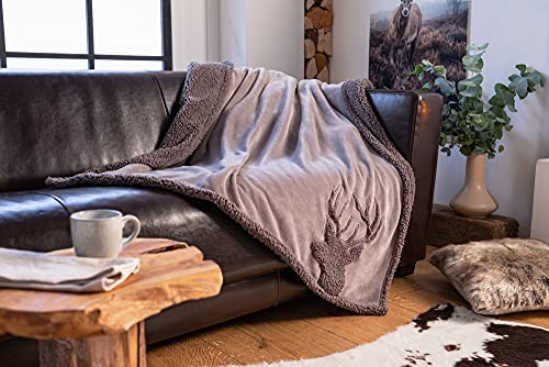 FRANK FLECHTWAREN Tagesdecke, couchdecke, Kuscheldecke Hirsch 130 x 170 cm Tiermotiv