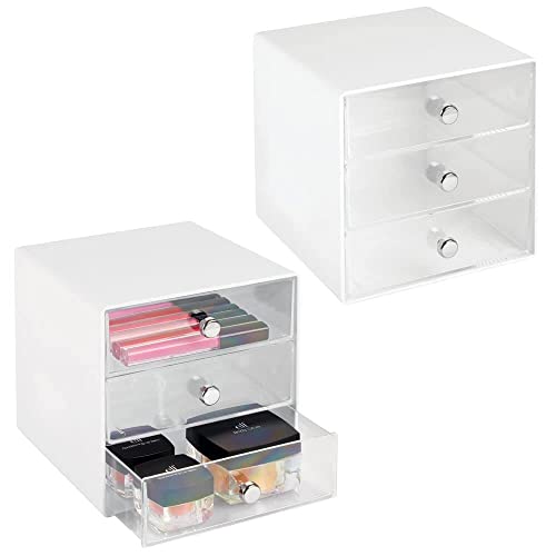 mDesign 2er-Set Schubladenbox aus robustem Kunststoff – praktischer Kosmetik Organizer mit drei Schubladen – stilvolles Schubladensystem mit Chromgriffen – weiß/durchsichtig