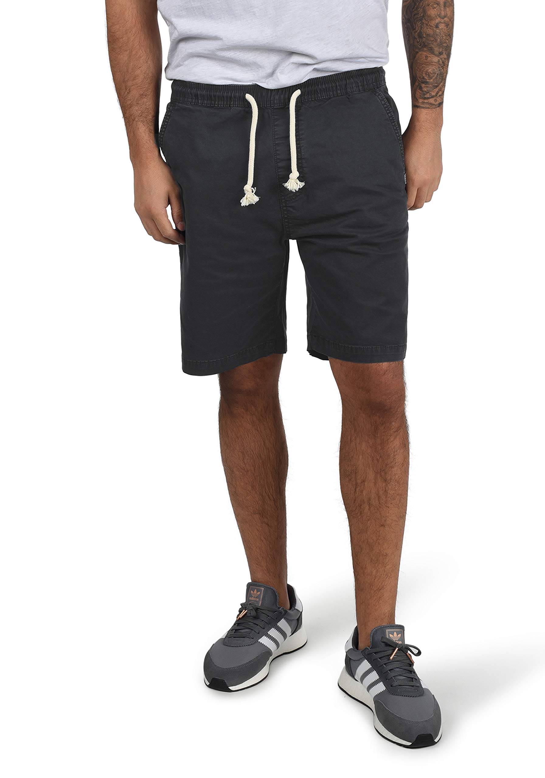 Indicode IDAbbey Herren Chino Shorts Bermuda Kurze Hose mit Stretch Regular Fit, Größe:XL, Farbe:Black (999)
