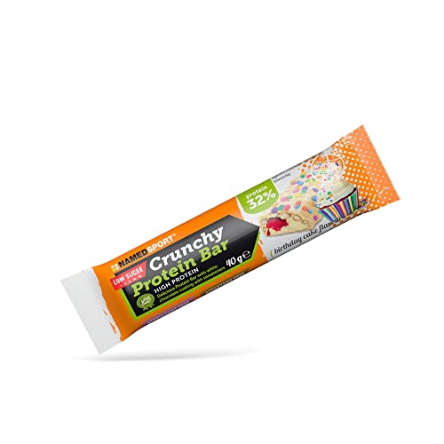 NAMEDSPORT> Crunchy Protein Bar, Protein-Riegel mit Geburtstagskuchen-Geschmack, unterstützt den Erhalt der Muskelmasse, frei von Palmöl, ideal für nach dem Training, Marke aus Italien, Box mit 24 Riegeln