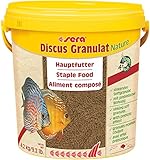 sera Discus Granulat Nature 10 L (4,2 kg) - Hauptfutter für alle Diskusfische, Futter für Diskus
