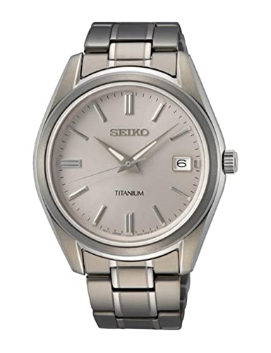 Seiko Herren Analog Quarz Uhr mit Metall Armband SUR369P1