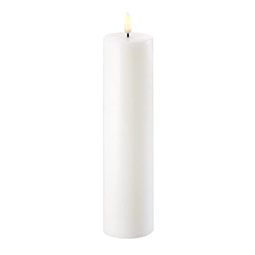 Uyuni Lighting, patentierte 3D-LED-Kerze mit flackernder Flamme, elegantes und minimalistisches Design, Wachsbasis – Pillar Nordic White, 5,8 x 25 cm.
