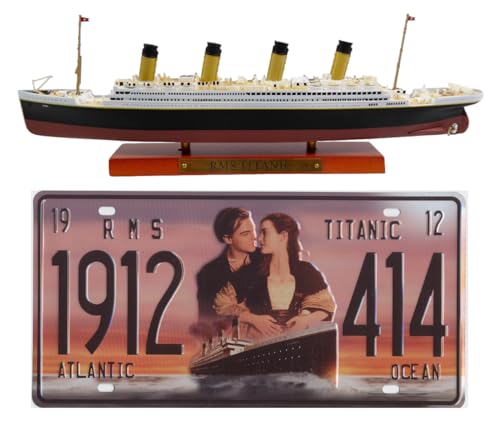 OPO 10 - Lot von 2 Sammlerstücken des berühmten Transatlantikliners RMS Titanic: Schiff + dekoratives Nummernschild