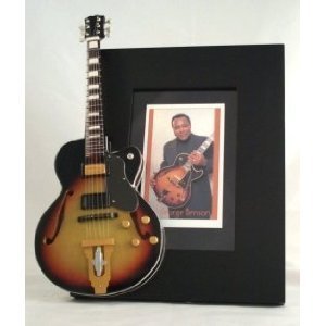 GEORGE BENSON Miniatur Gitarre Foto Rahmen Jazz