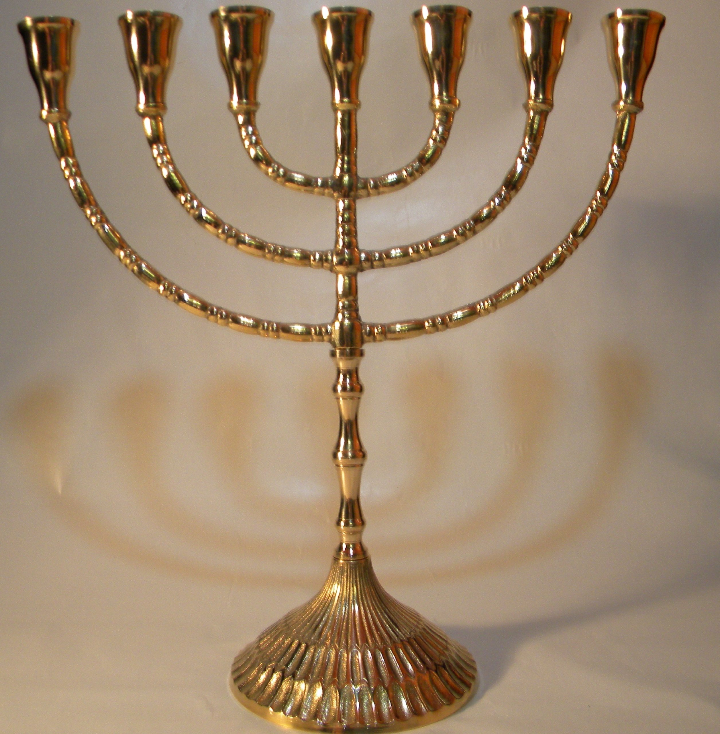 Clever-Deko Jüdischer Kerzenleuchter Menorah Messing Chanukka Leuchter Chanukkaleuchter