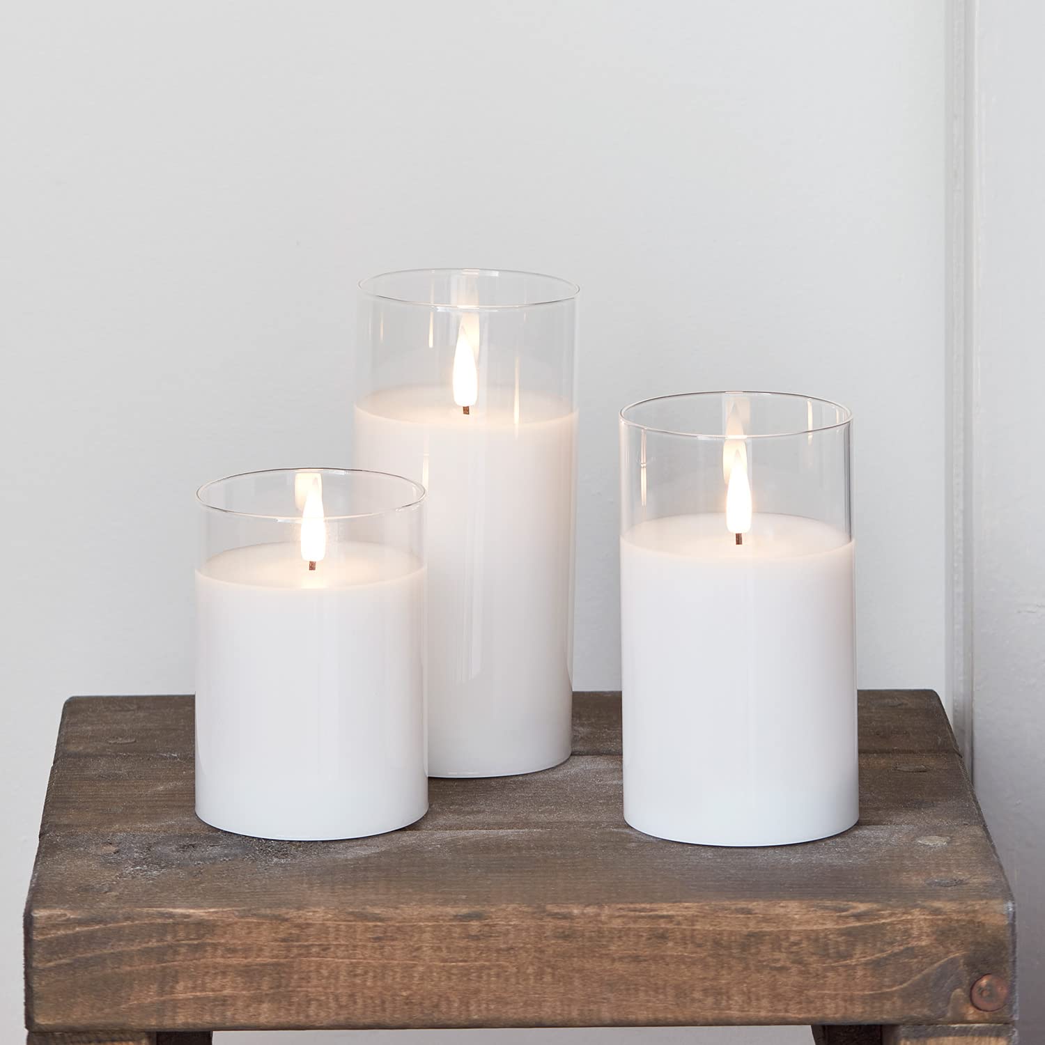 Lights4fun 3er Set LED TruGlow® Kerzen Weiß im Glas Timer Batteriebetrieben Innenbereich Muttertagsgeschenk Kerze