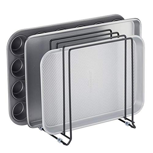 mDesign Geschirrablage aus Metall für Backbleche – kompakter Topfdeckelhalter für den Küchenschrank – platzsparender Ständer für Kochgeschirr – schwarz