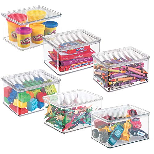 mDesign praktische Spielzeugaufbewahrung - Aufbewahrungsbox mit Deckel zum Spielsachen verstauen im Regal oder unter dem Bett - Ordnungssystem aus BPA-freiem Kunststoff - durchsichtig