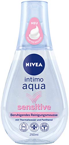 NIVEA Intimo Aqua Sensitive beruhigendes Reinigungsmousse im 3er Pack (3 x 250 ml), schäumende Waschlotion zur Intimpflege, milder Reinigungsschaum mit Thermalwasser und Panthenol
