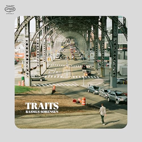Traits [Vinyl LP]