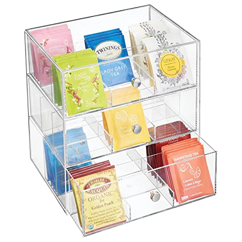 mDesign Küchen Organizer mit 3 Schubladen – Aufbewahrungsbox für Teebeutel, Kaffeepads, Süßungsmittel und mehr – Teekiste aus Kunststoff – durchsichtig