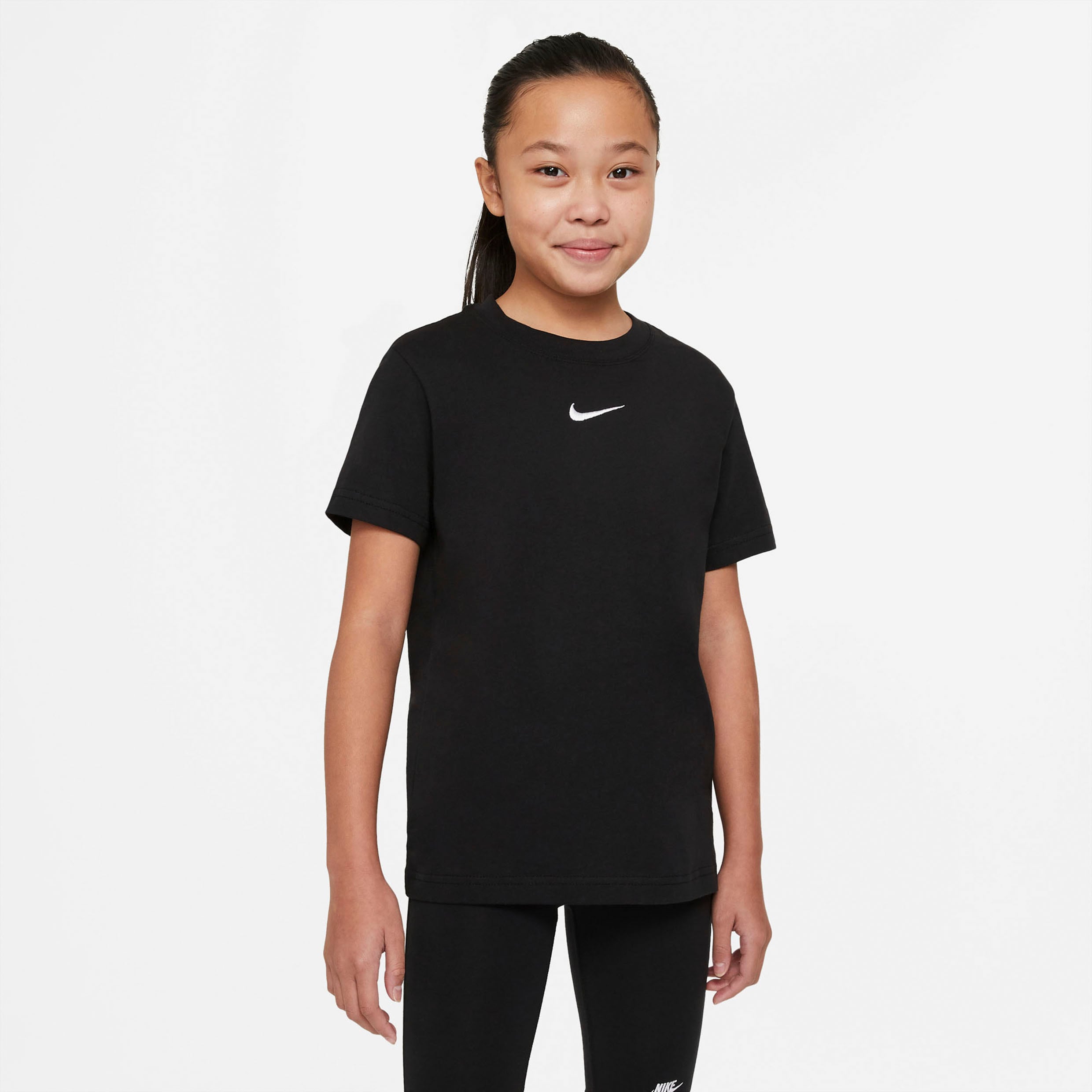 Nike Sportswear T-Shirt "Big Kids (Girls) T-Shirt"