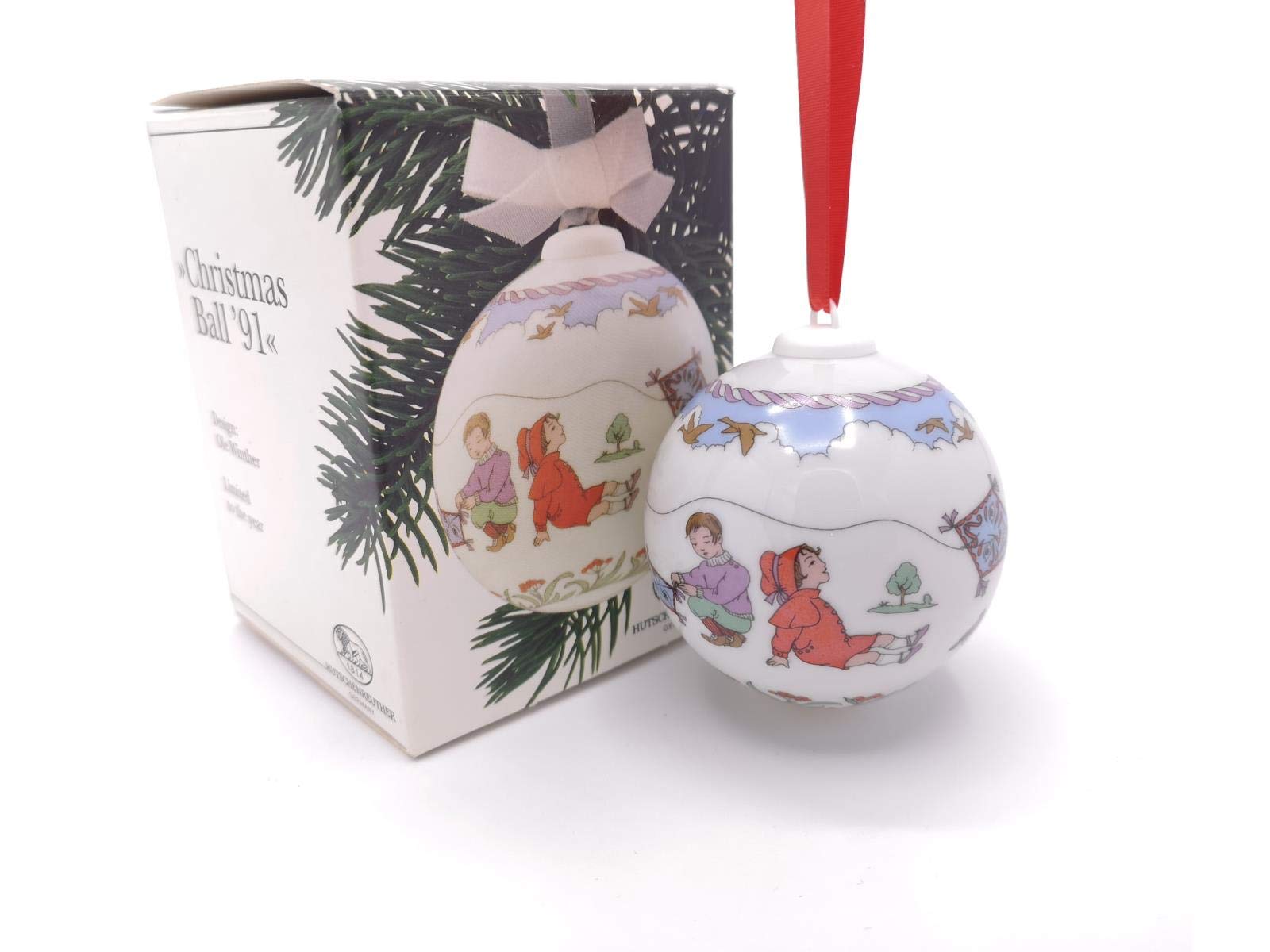 Hutschenreuther Weihnachtskugel 1991 Drachenfliegen, mit Originalverpackung, Porzellankugel Kugel Design von Ole Winther / Porcelain ball / Sfera porcellana