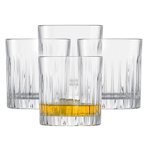 SCHOTT ZWIESEL Whiskyglas Stage (4er-Set), geradliniger Tumbler für Whisky mit Relieff, spülmaschinenfeste Kristallgläser (Art.-Nr. 121879)
