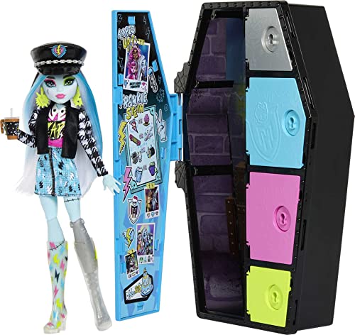 Monster High HKY62 - Puppe und Modeset, Frankie Stein mit Spind und über 19 Zubehörteilen, Skulltimate Secrets, Puppen Spielzeug für Kinder ab 4 Jahren