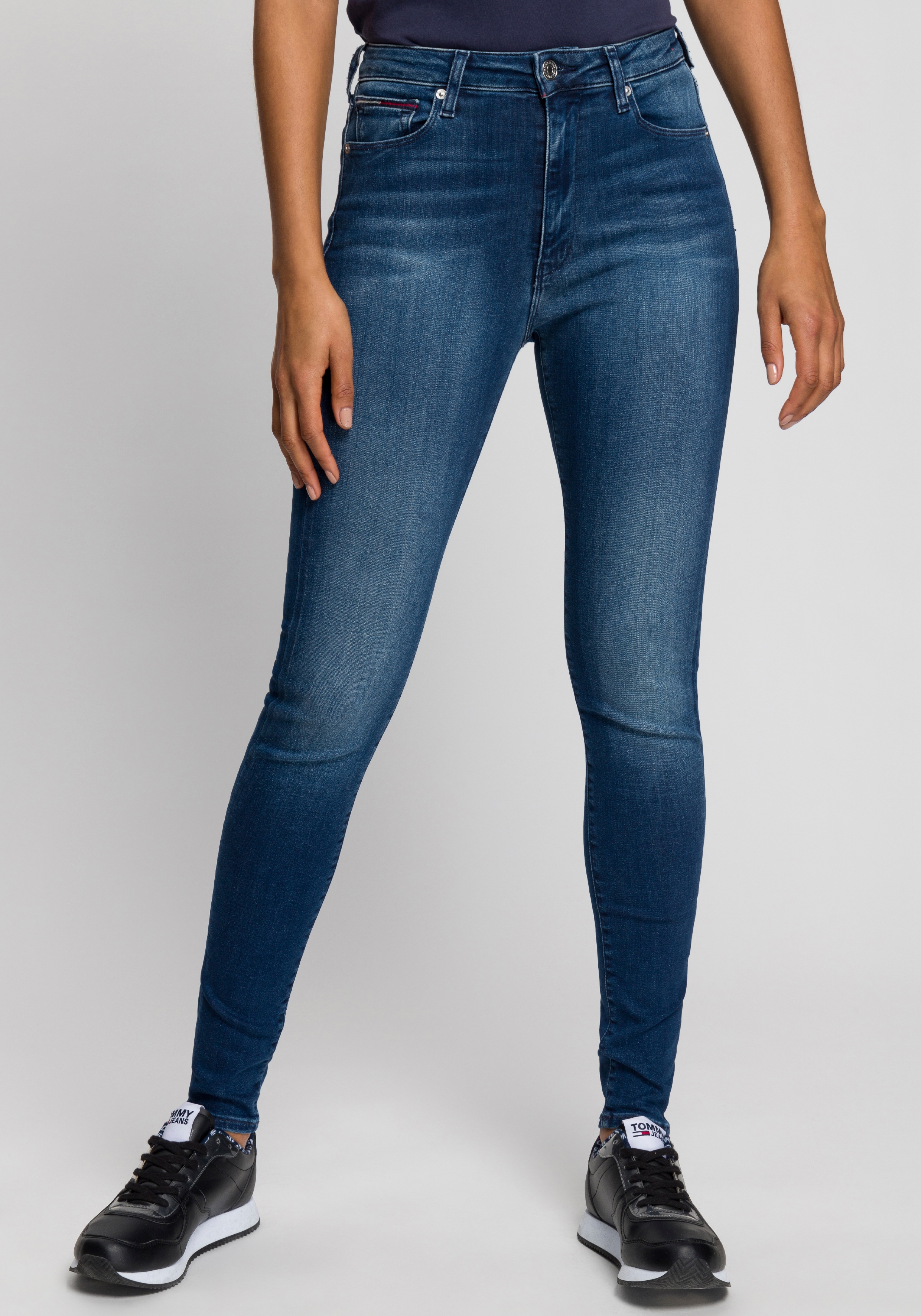 Tommy Jeans Skinny-fit-Jeans "SYLVIA HR SUPER SKNY", Hochwertige Materialien für einen bequemen und perfekten Sitz.