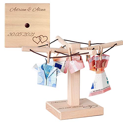 Casa Vivente Wäsche-Spinne aus Holz mit Gravur zur Hochzeit Personalisiert mit Namen und Datum, Motiv Herzen, Deko, Verpackung für Geldgeschenke