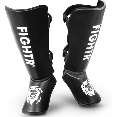 FIGHTR® Schienbeinschoner - mit perfektem Sitz und idealer Polsterung | Dicker Schienbeinschutz für Kicks im Kickboxen, MMA, Muay Thai und weitere Kampfsportarten (L, Black)