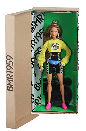 Barbie GHT91 BMR1959 Streetwear Signature bewegliche Puppe mit geflochtenem Haar und Radlerhose, inkl. Accessoires und Puppenständer