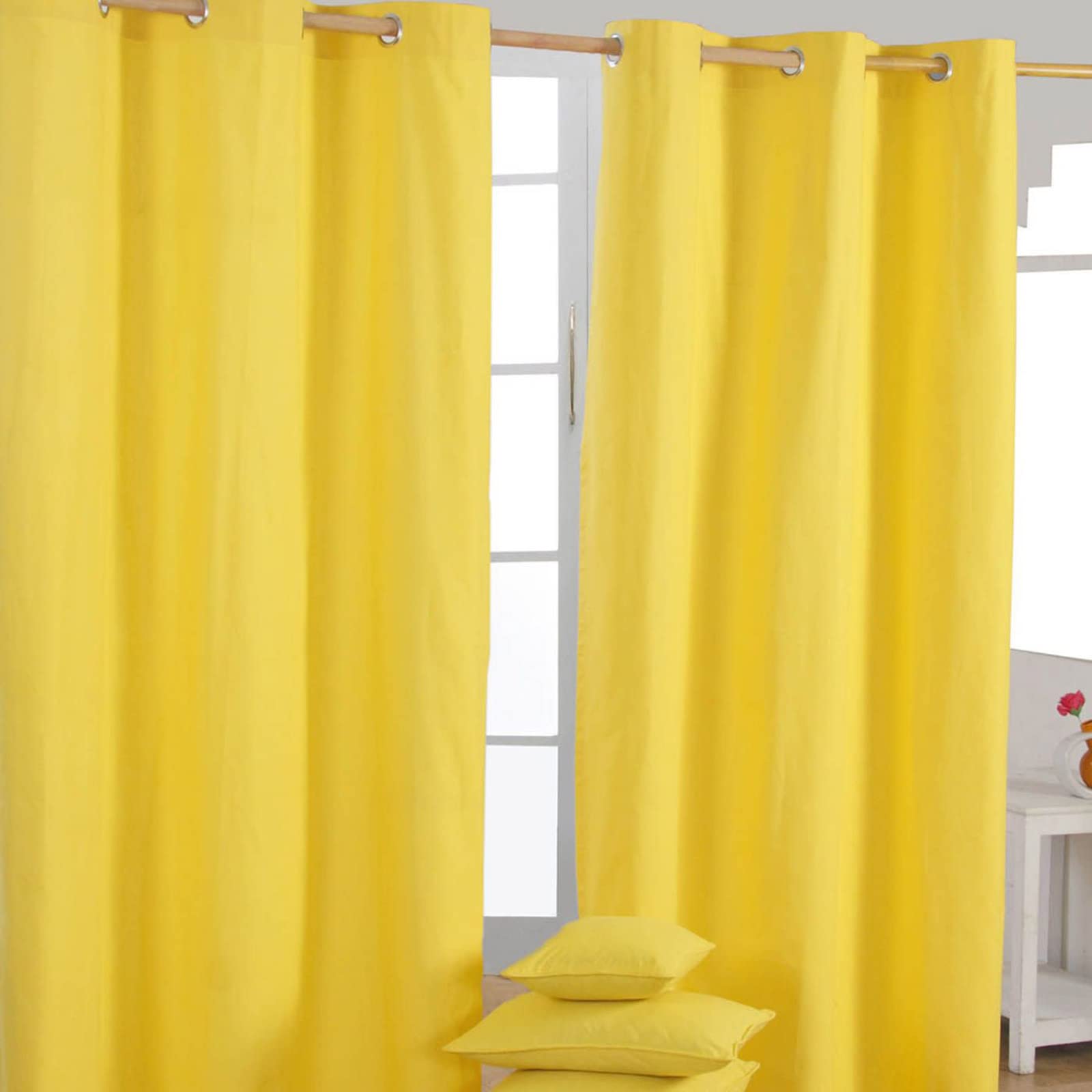 Homescapes 2er Set eifarbige Ösen Gardinen je B117 x L137 cm aus 100% Baumwolle, blickdichte Vorhänge/Dekoschals/Ösenvorhänge für Wohnzimmer oder Küche, gelb