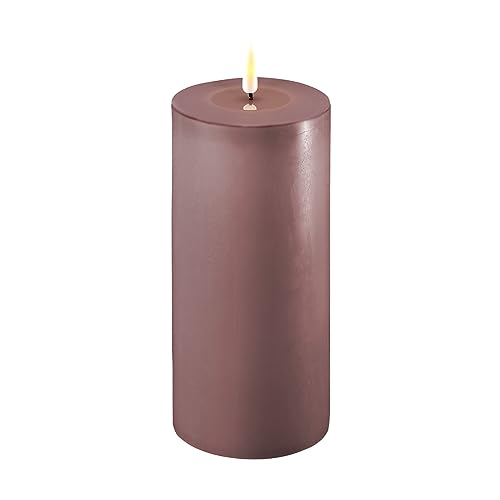 LED Kerze Deluxe Homeart, Indoor LED-Kerze mit realistischer Flamme auf einem Echtwachsspiegel, warmweißes Licht - Light Purple 10 x 20 cm