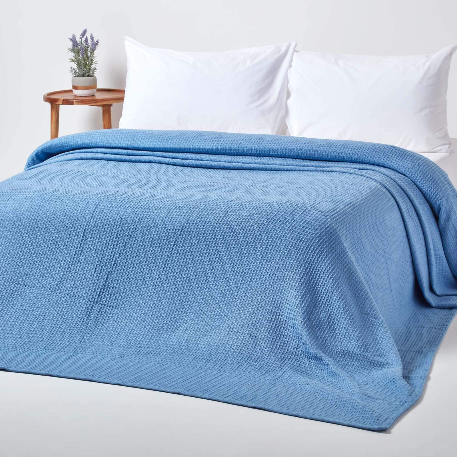 Homescapes Tagesdecke, Bettüberwurf aus 100% Bio-Baumwolle, blau, Piqué-Waffeldecke 180 x 230 cm