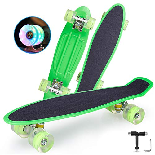 DFWYG Skateboard 22"Frosted Board Skateboard mit Blinkenden LED-Leuchträdern und T-Tool, Verschleißfestes Mini Cruiser Skateboard für Kinder, Jugendliche, Jungen, Mädchen,Grün