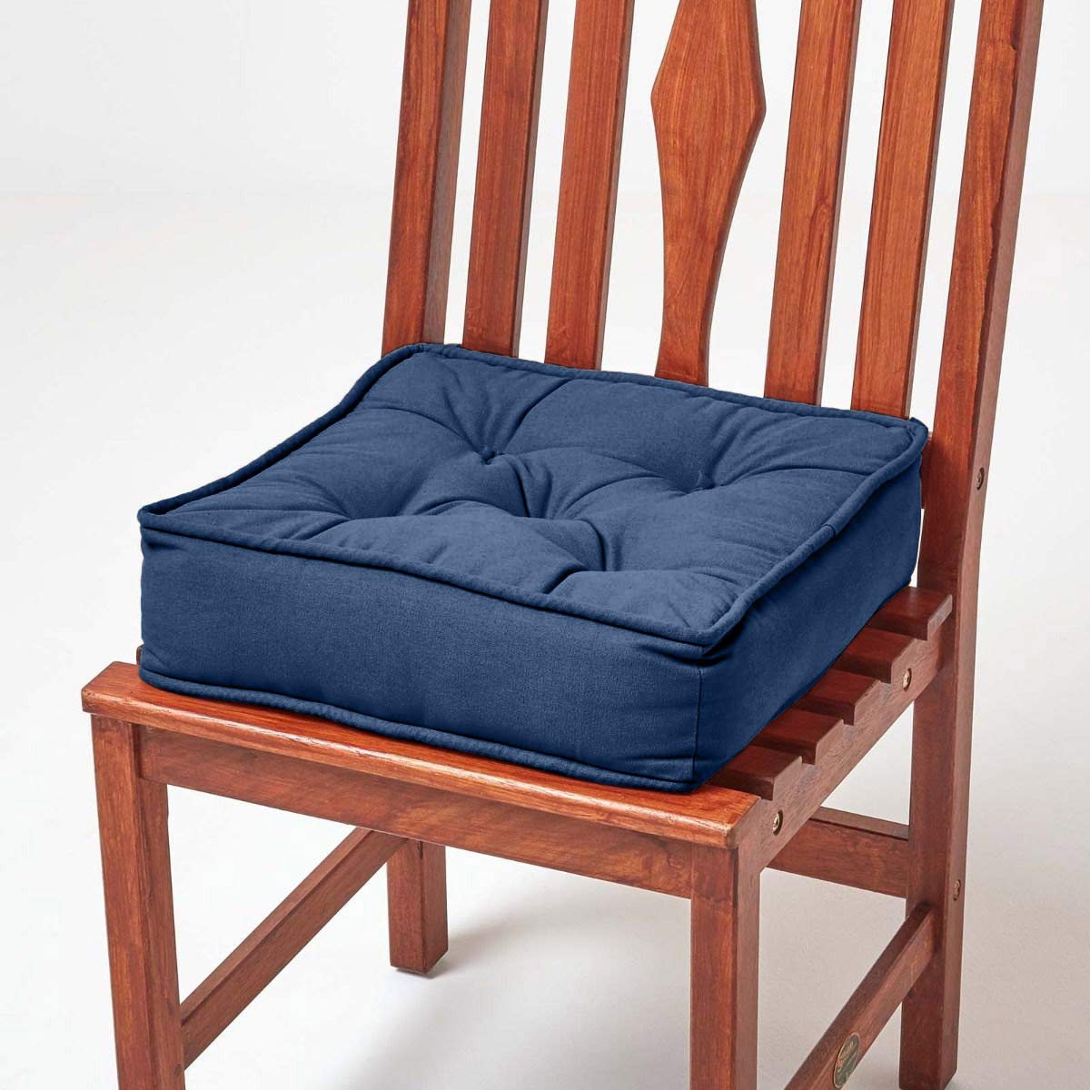 Homescapes Dickes Sitzkissen dunkelblau, Stuhlkissen 40x40 cm mit Bändern, Sitzerhöhung 10 cm, Matratzenkissen mit Baumwollbezug