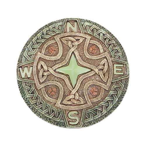 Bits and Pieces - Keltischer Kompass Trittstein Nachtleuchtend - Zierstein für Garten oder Wiese - Leuchtet im Dunklen oder bei Nacht - Dekostein, Garten-deko