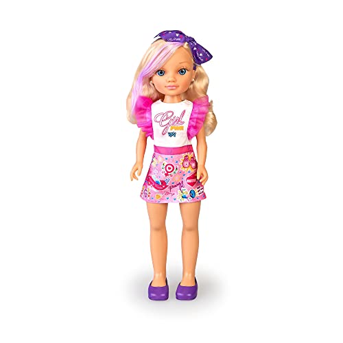 NANCY - Girl Power, Moderne Puppe, mit Emoji-Kleid, Puppe zum Frisieren, Spielzeug für Mädchen und Jungen ab 3 Jahren, berühmt (NAC25000)