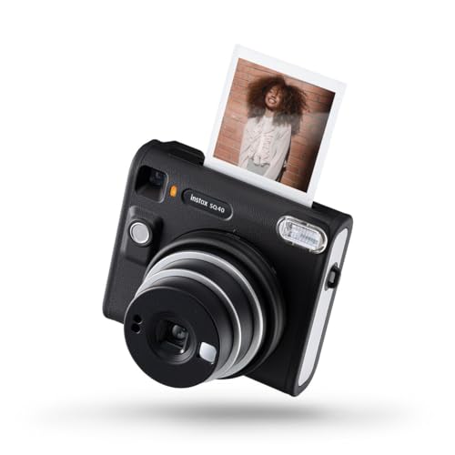 INSTAX SQ40 Sofortbildkamera, integrierter Blitz, automatische Belichtung, Selfie-Objektiv und Selfie-Spiegel, Schwarze strukturierte Oberfläche