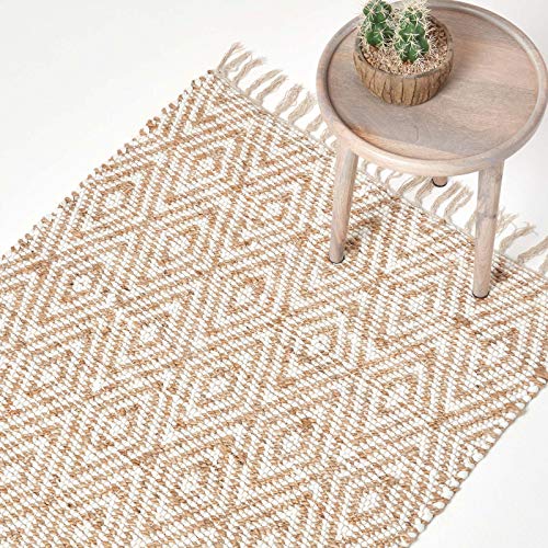 Homescapes Teppich Sierra, handgewebt aus 100% Hanf, 120 x 170 cm, Flickenteppich mit geometrischem Rautenmuster und Fransen, Creme/Natur