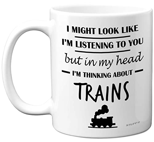Kaffeebecher mit Dampflok-Design Aufschrift In My Head I'm Thinking About Trains lustige Geschenke für Zug-Spotting-Enthusiasten Zug-Spotter-Geschenke 325 ml Keramik spülmaschinenfest Premium-Tasse