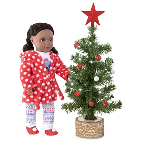 Our Generation Weihnachtsbaum Puppenzubehör – Puppenhaus Zubehör Weihnachten mit funktionierender Lichterkette – Accessoires für 46 cm Puppen, Puppenmöbel Spielzeug für Kinder ab 3 Jahre