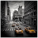 ARTland Glasbilder Wandbild Glas Bild einteilig 20x20 cm Quadratisch Amerika New York City Manhattan Avenue 5 Schwarz Weiß Verkehr Taxi S8PV