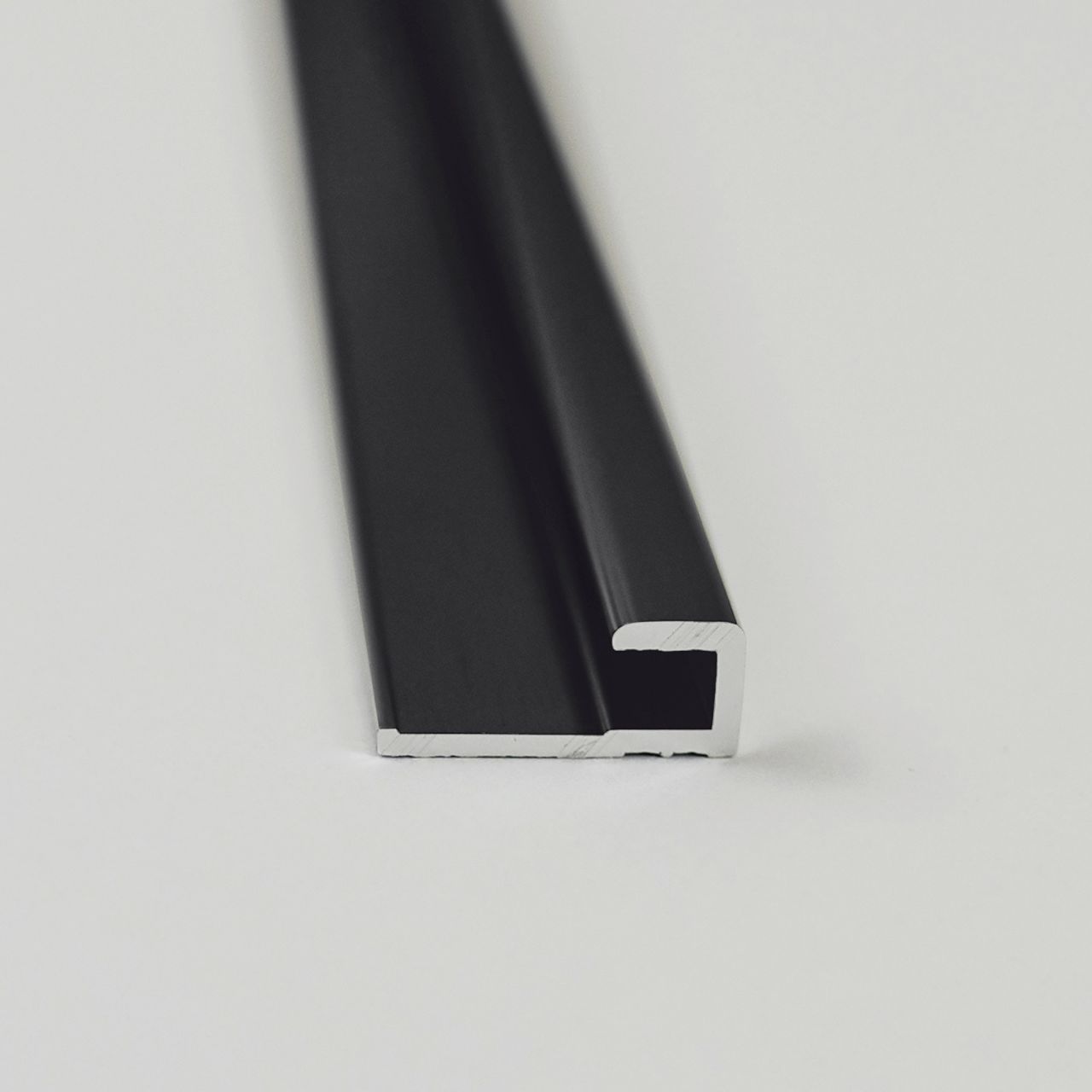 Breuer Profil Abschluss gerade 1,7x0,7x255 cm, schwarz matt